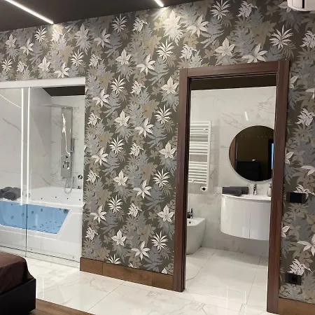 Rebecca House * كاتانيا