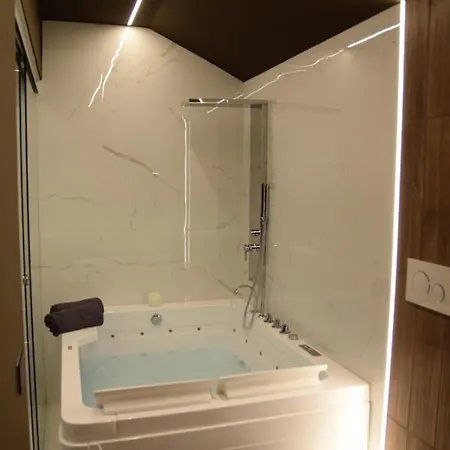 Rebecca House شقة